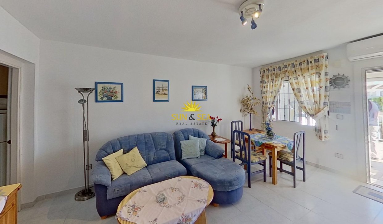Location à long terme - Villa - Orihuela Costa