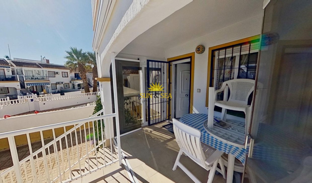 Location à long terme - Villa - Orihuela Costa