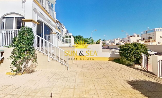 Location à long terme - Villa - Orihuela Costa