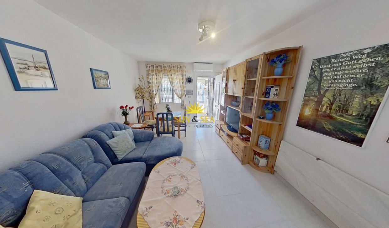 Location à long terme - Villa - Orihuela Costa