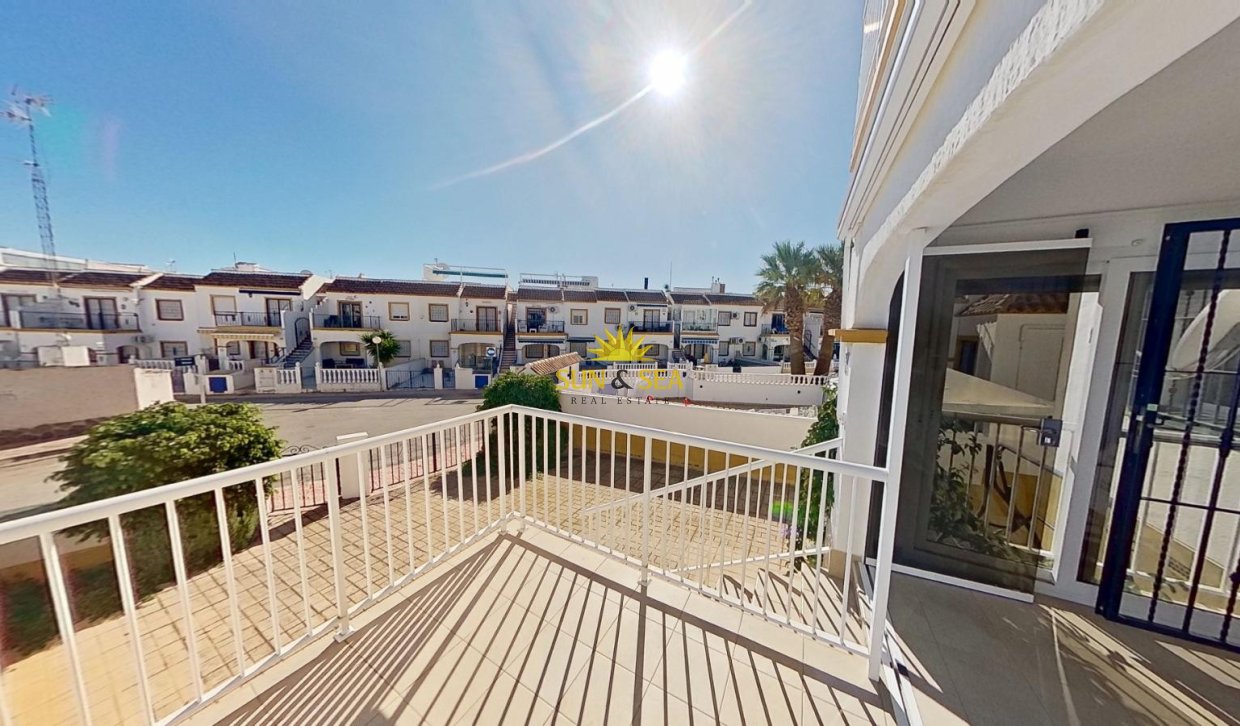 Location à long terme - Villa - Orihuela Costa