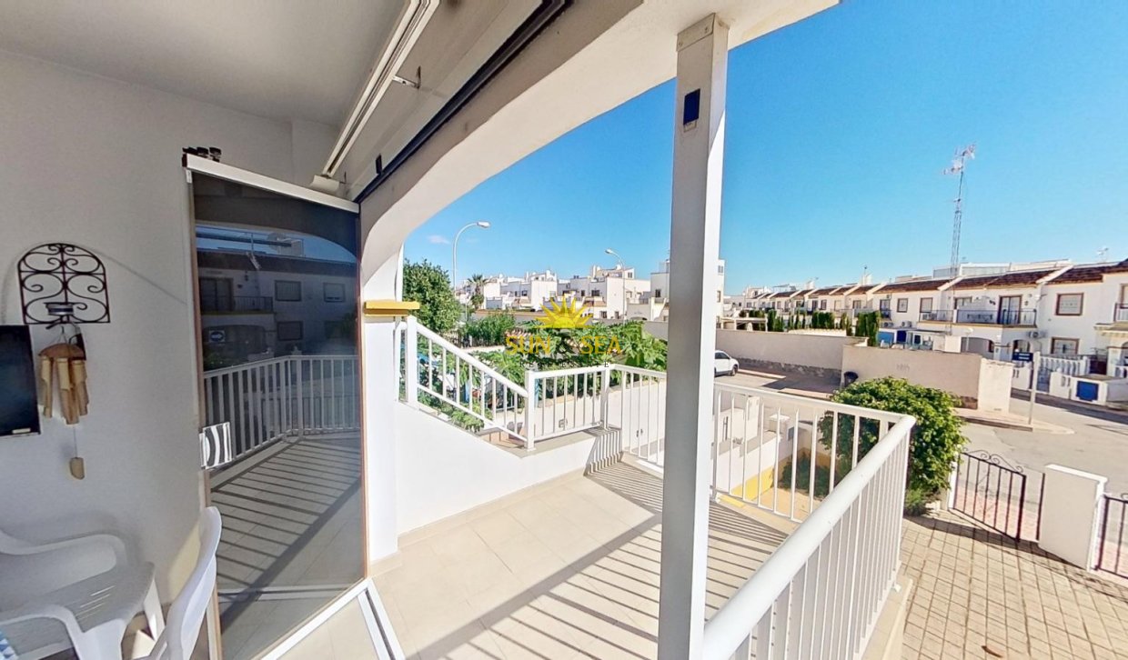 Location à long terme - Villa - Orihuela Costa