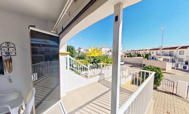 Location à long terme - Villa - Orihuela Costa