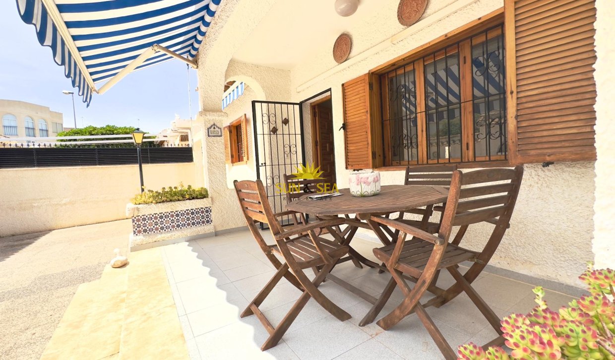 Revente - Villa - Orihuela Costa - La Zenia