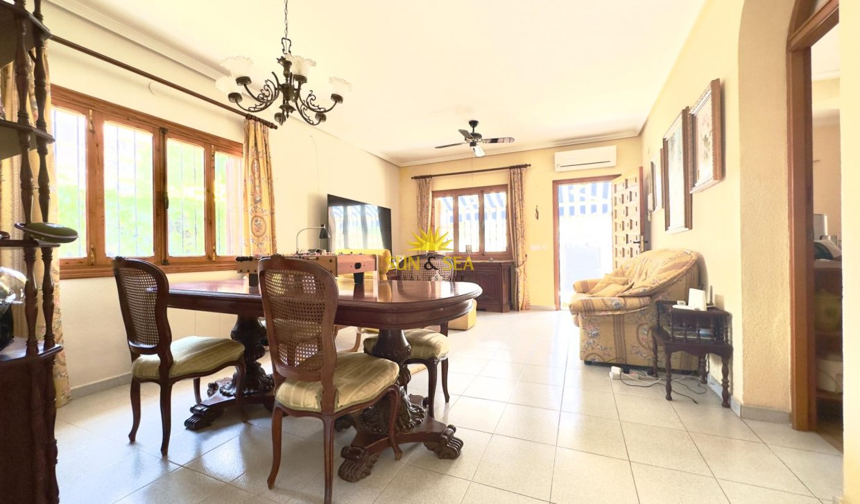 Revente - Villa - Orihuela Costa - La Zenia