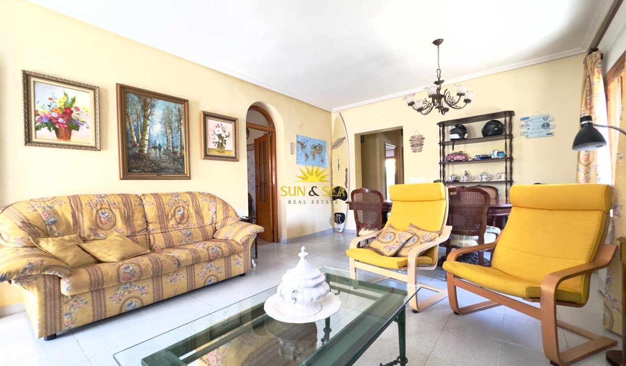 Revente - Villa - Orihuela Costa - La Zenia