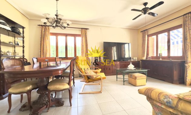 Revente - Villa - Orihuela Costa - La Zenia