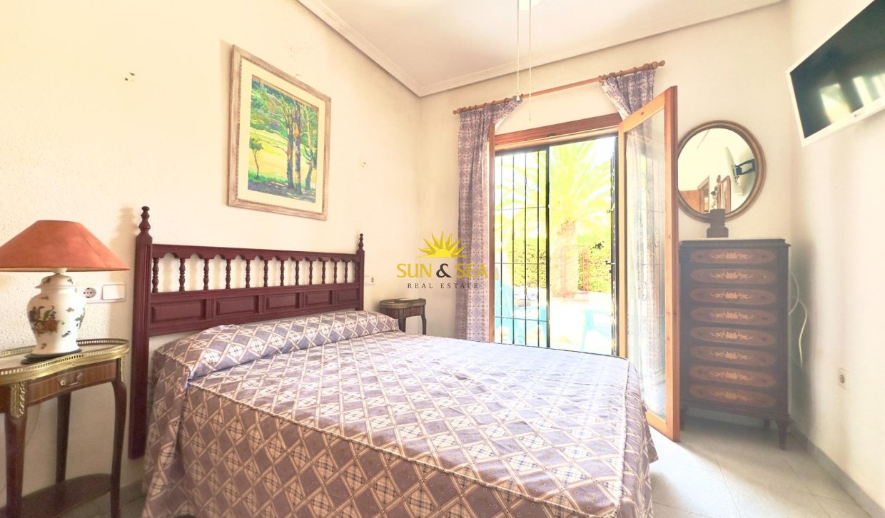 Revente - Villa - Orihuela Costa - La Zenia