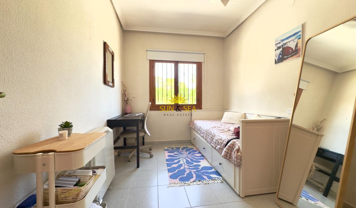 Revente - Villa - Orihuela Costa - La Zenia