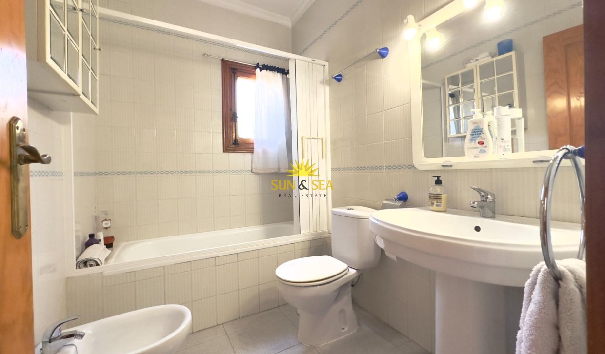 Revente - Villa - Orihuela Costa - La Zenia