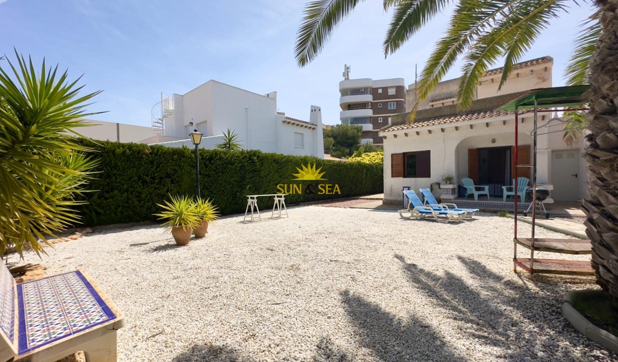Revente - Villa - Orihuela Costa - La Zenia