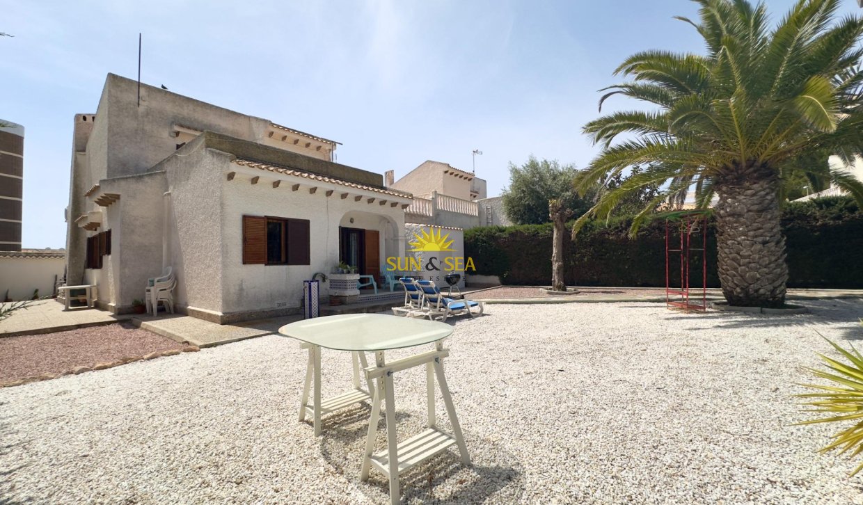 Revente - Villa - Orihuela Costa - La Zenia