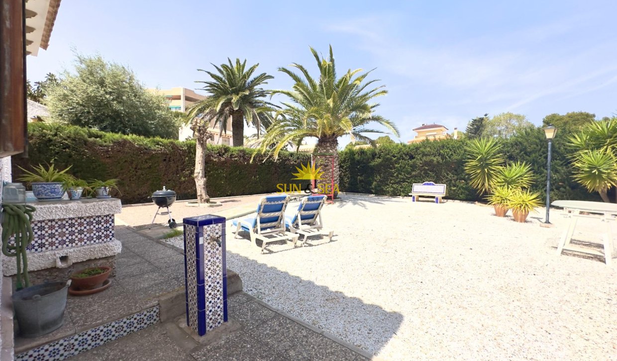 Revente - Villa - Orihuela Costa - La Zenia