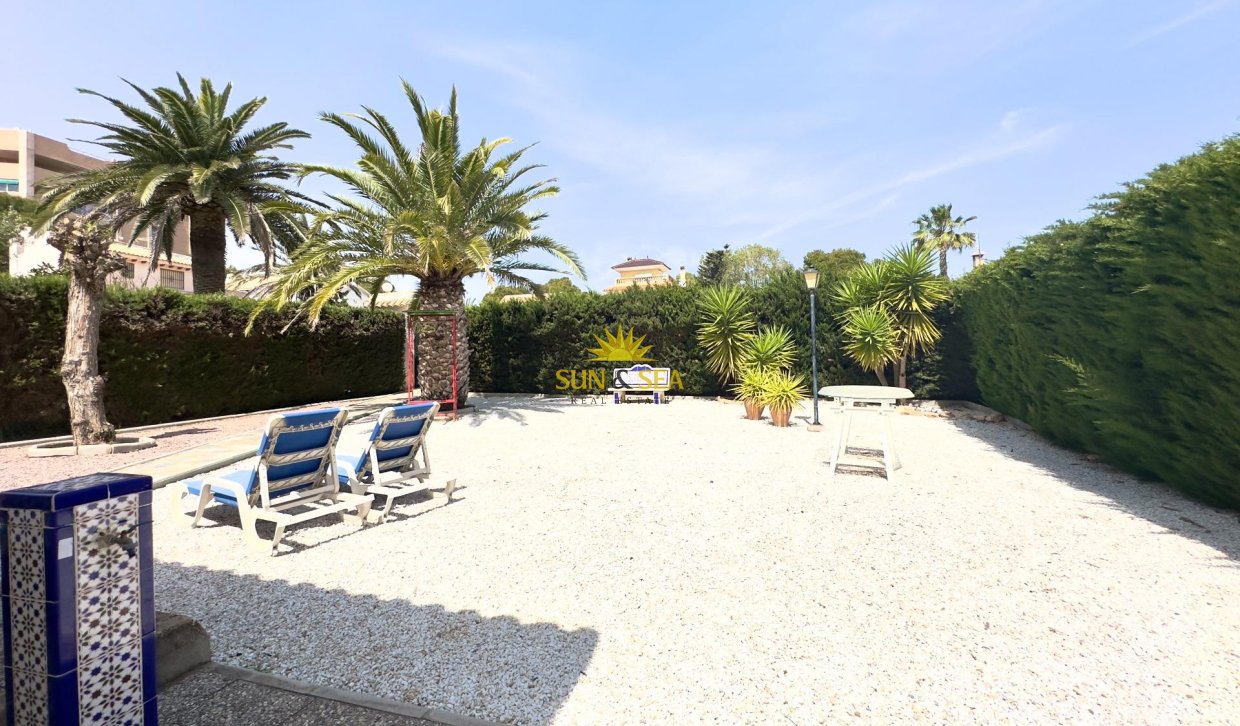 Revente - Villa - Orihuela Costa - La Zenia