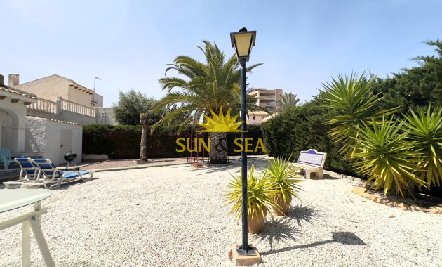 Revente - Villa - Orihuela Costa - La Zenia