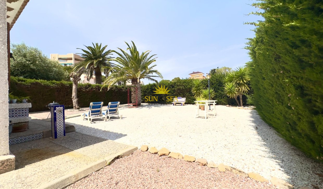 Revente - Villa - Orihuela Costa - La Zenia