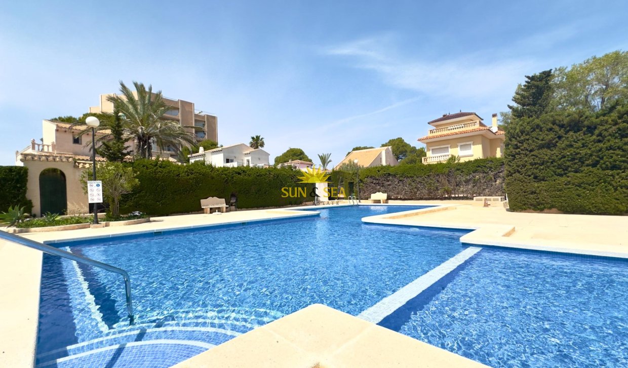 Revente - Villa - Orihuela Costa - La Zenia