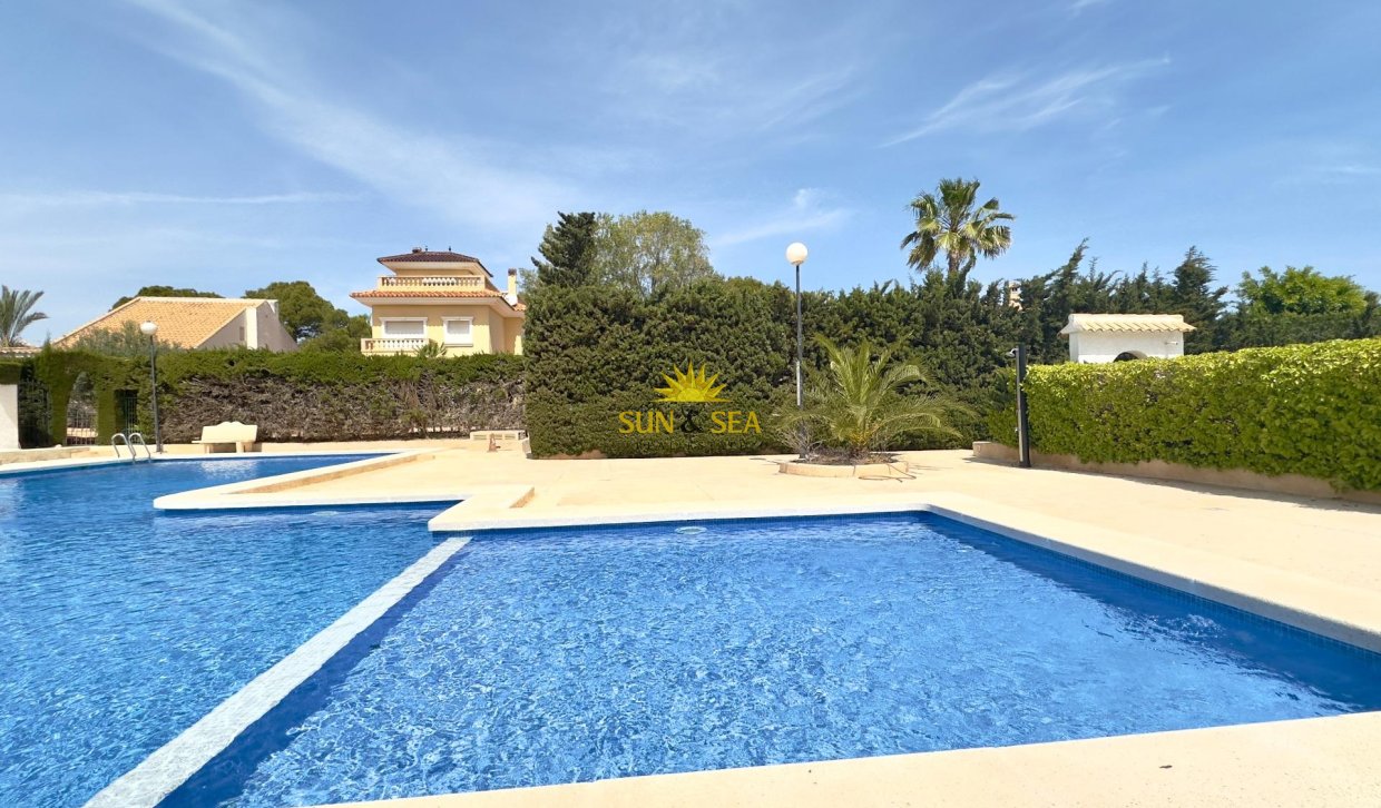 Revente - Villa - Orihuela Costa - La Zenia