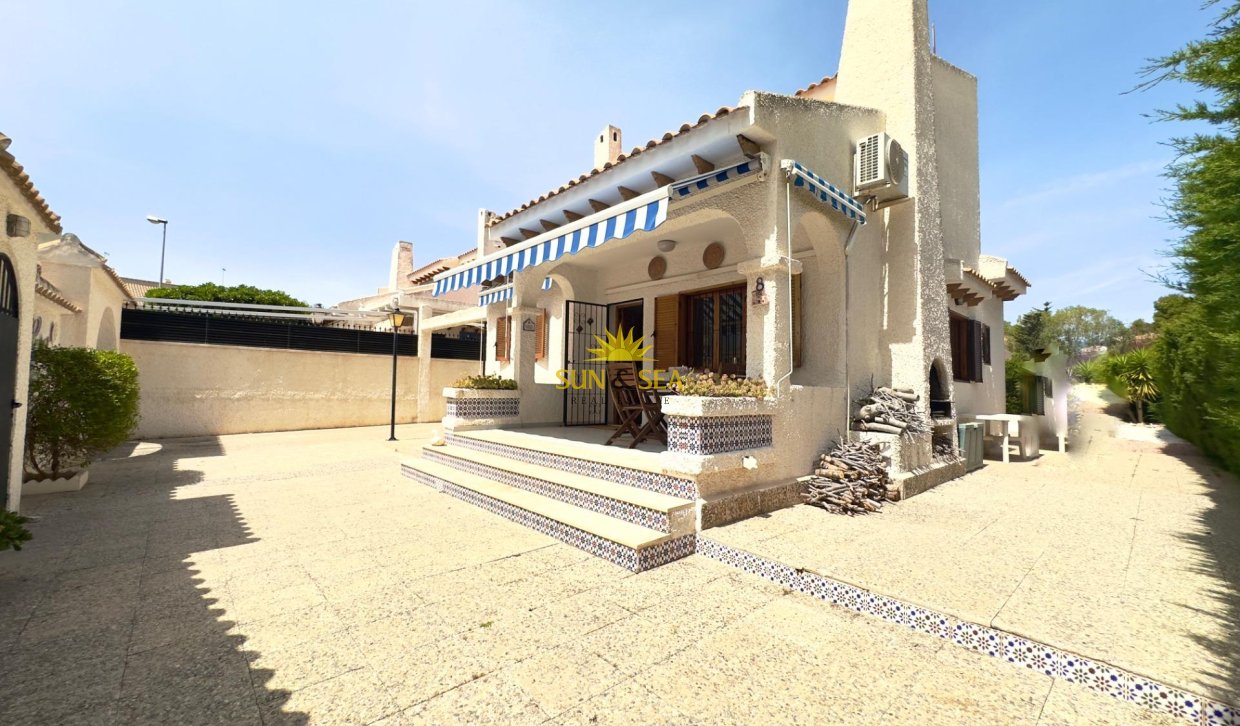 Revente - Villa - Orihuela Costa - La Zenia