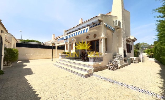 Revente - Villa - Orihuela Costa - La Zenia