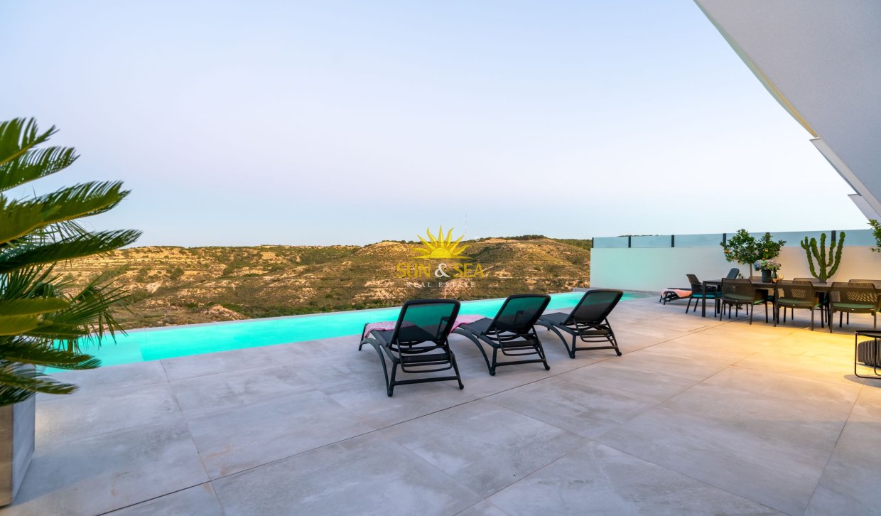 Obra nueva - Chalet - Rojales