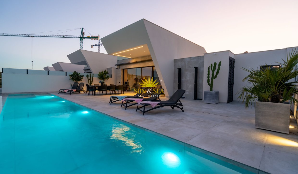 Obra nueva - Chalet - Rojales