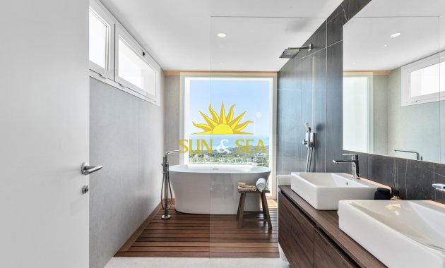 Obra nueva - Chalet - Altea