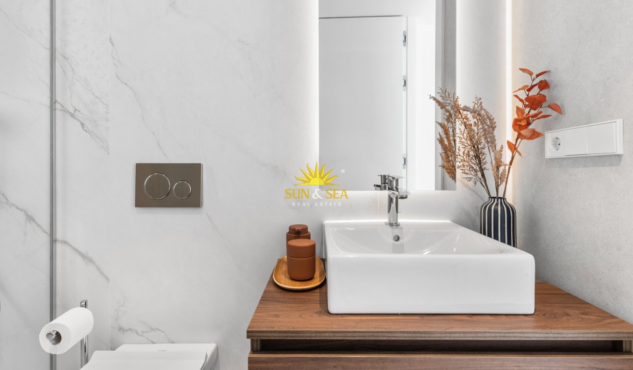 Obra nueva - Chalet - Altea