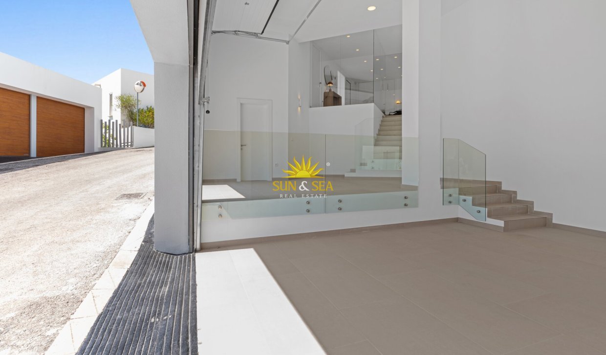 Obra nueva - Chalet - Altea