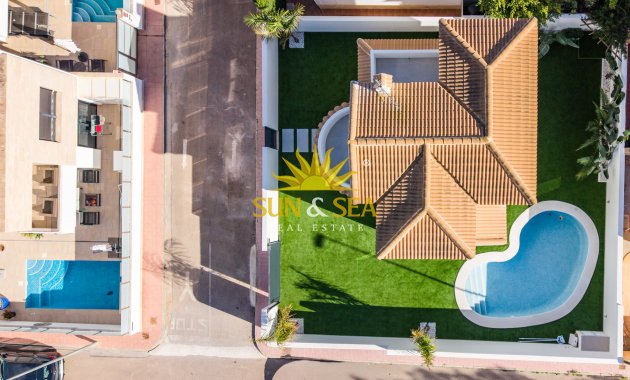 Obra nueva - Chalet - Orihuela Costa