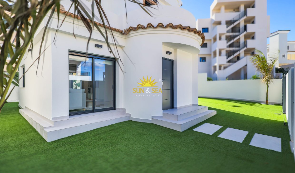 Obra nueva - Chalet - Orihuela Costa