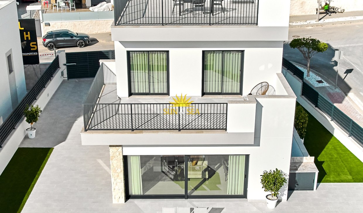 Obra nueva - Chalet - San Miguel de Salinas