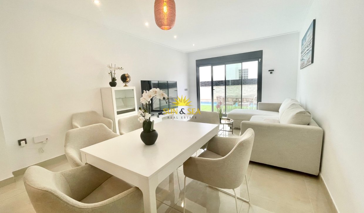 Location à long terme - Villa - Benijofar