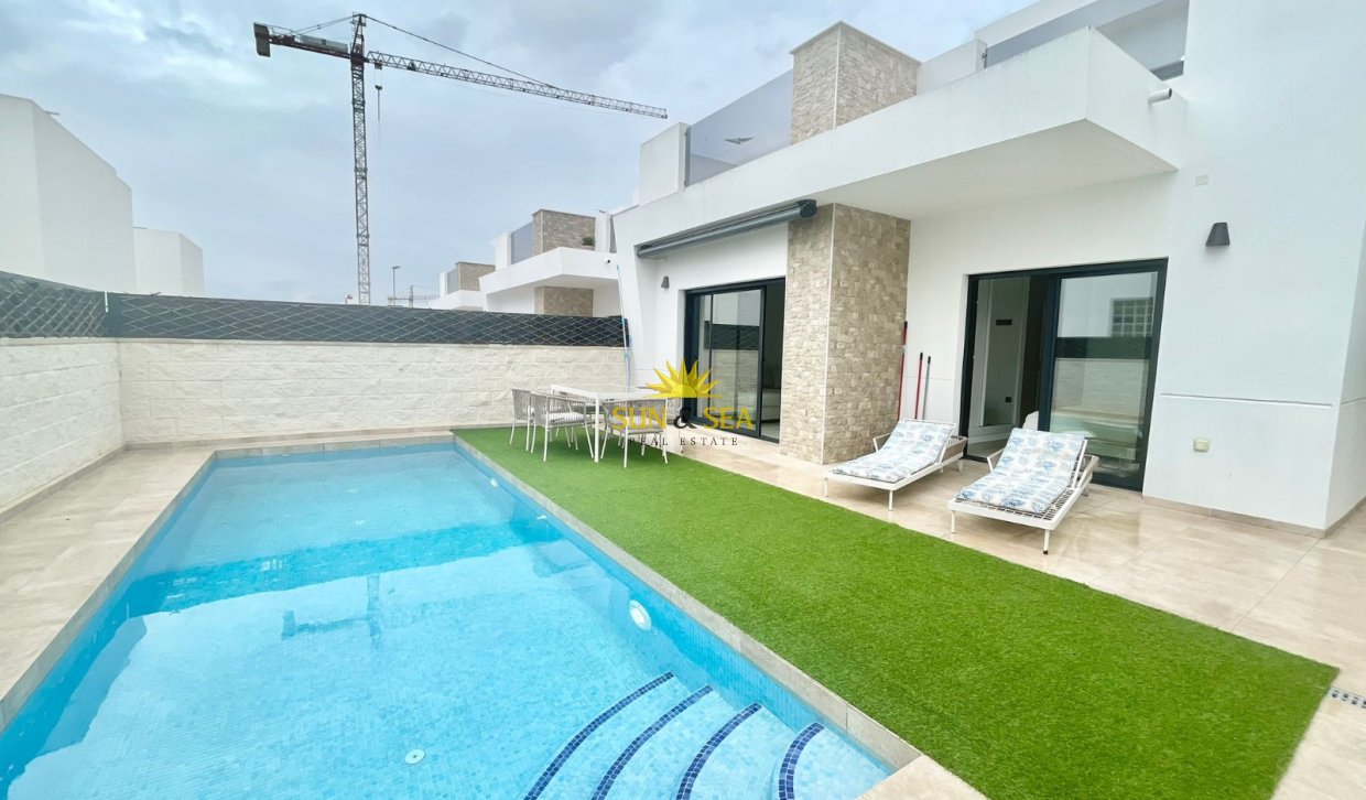 Location à long terme - Villa - Benijofar