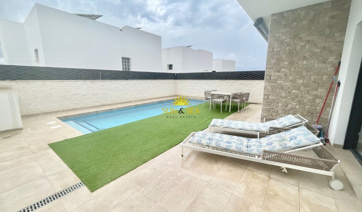 Location à long terme - Villa - Benijofar