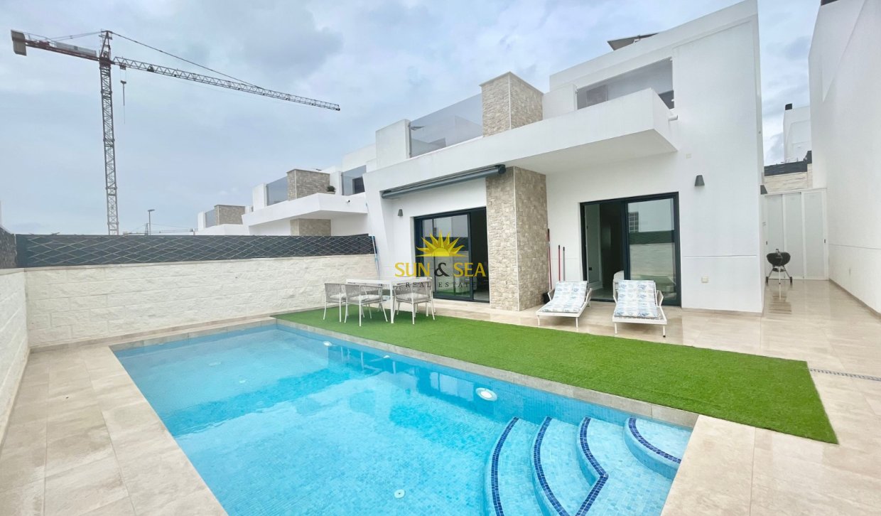 Location à long terme - Villa - Benijofar
