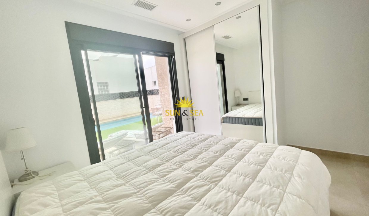 Location à long terme - Villa - Benijofar