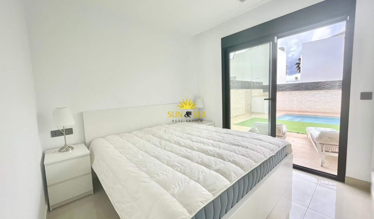 Location à long terme - Villa - Benijofar