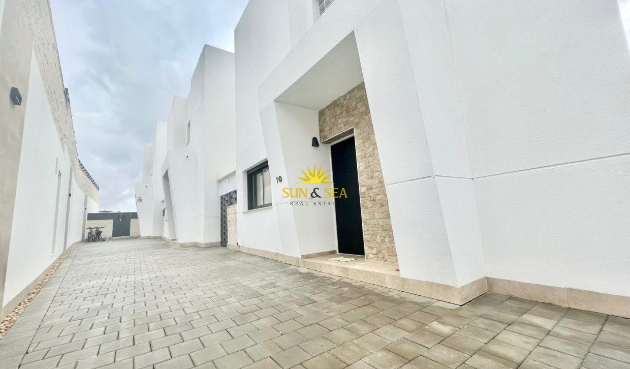 Location à long terme - Villa - Benijofar