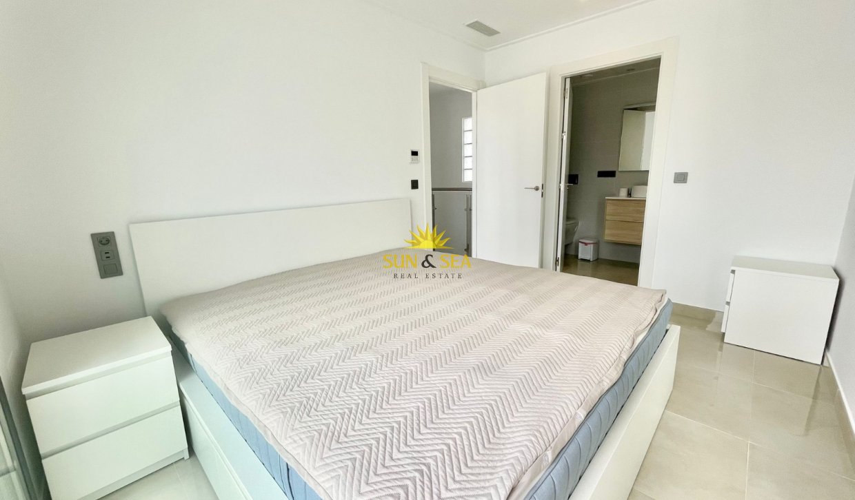 Location à long terme - Villa - Benijofar