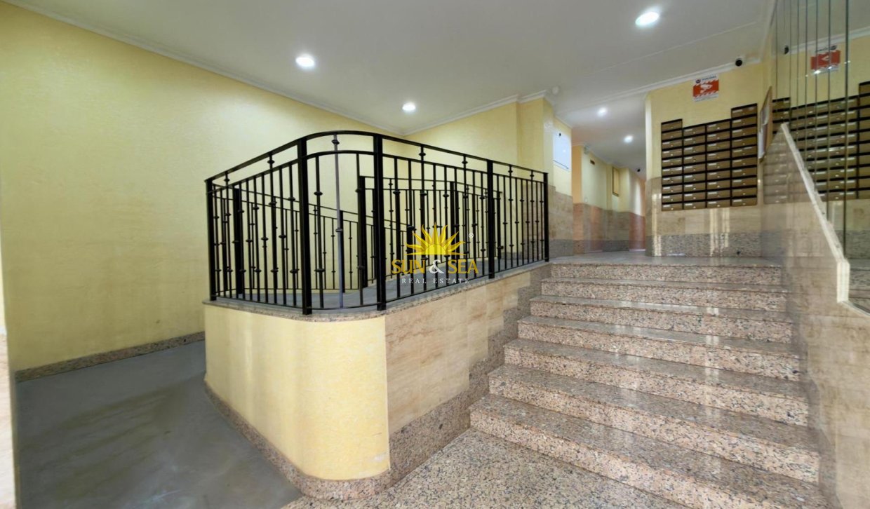 Alquiler a largo plazo - Apartamento - Torrevieja - Playa Los Naufragos