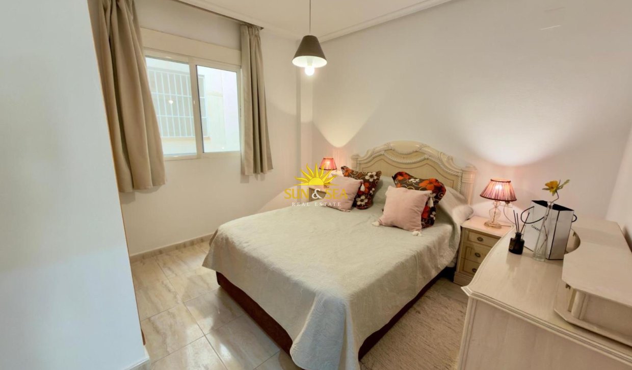 Alquiler a largo plazo - Apartamento - Torrevieja - Playa Los Naufragos