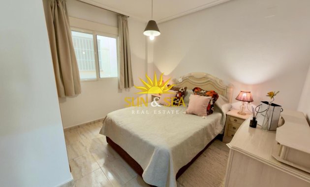 Alquiler a largo plazo - Apartamento - Torrevieja - Playa Los Naufragos