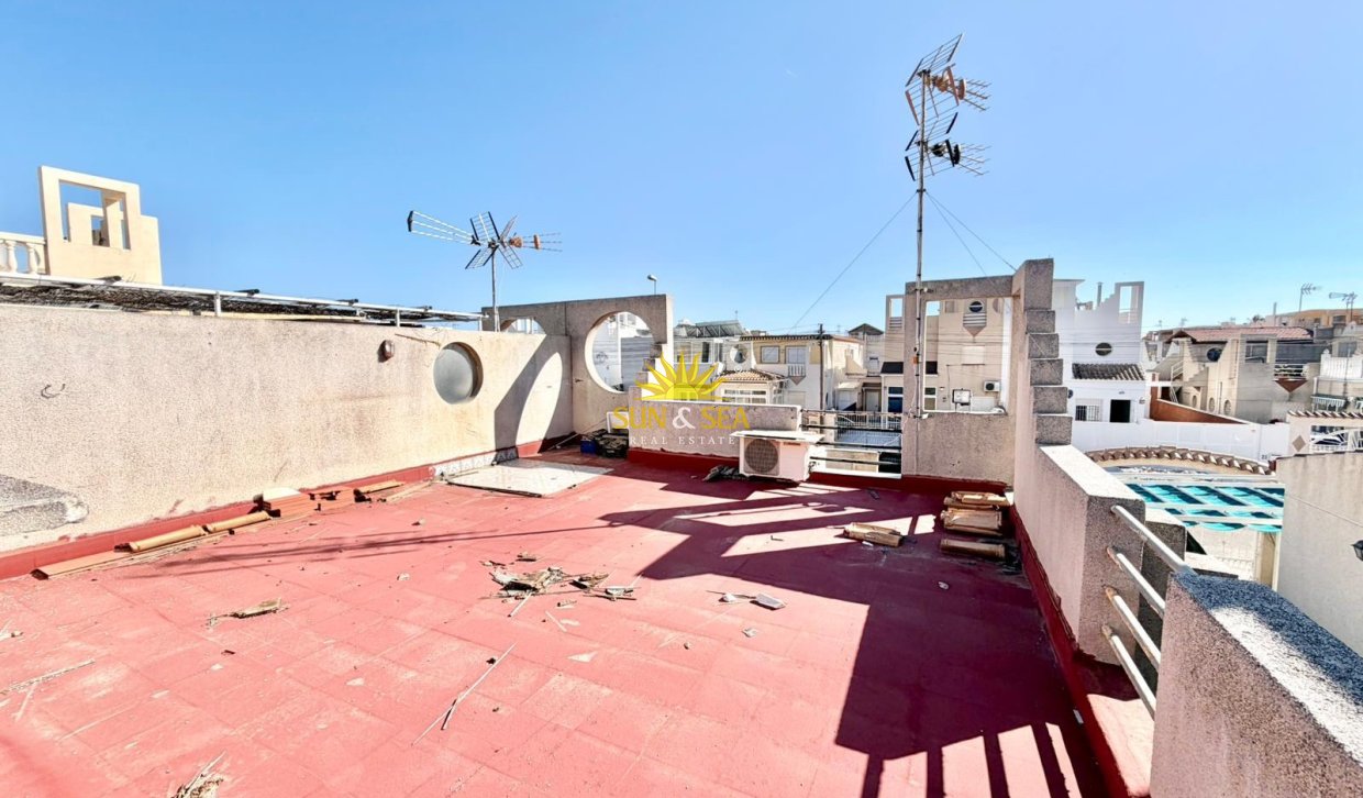 Resale - Villa - Torrevieja - torrevieja
