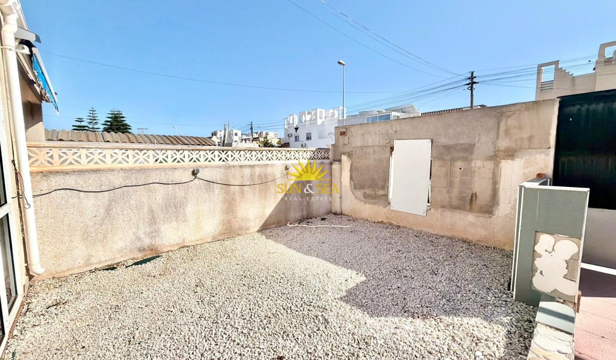 Resale - Villa - Torrevieja - torrevieja