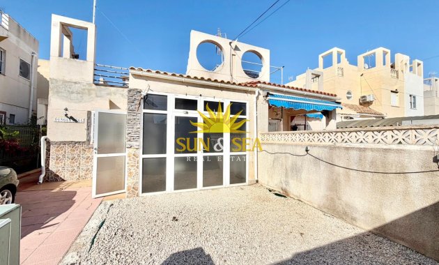 Resale - Villa - Torrevieja - torrevieja