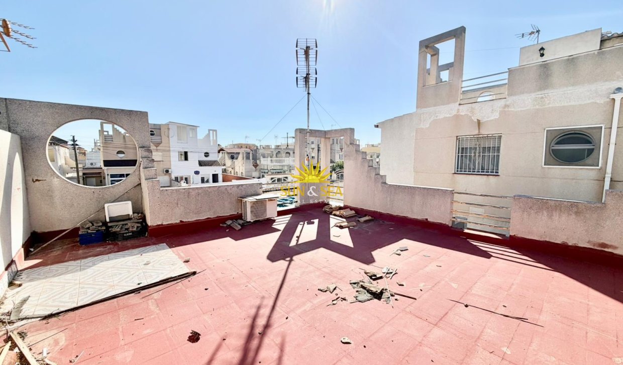 Resale - Villa - Torrevieja - torrevieja