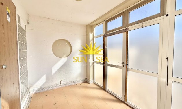 Resale - Villa - Torrevieja - torrevieja