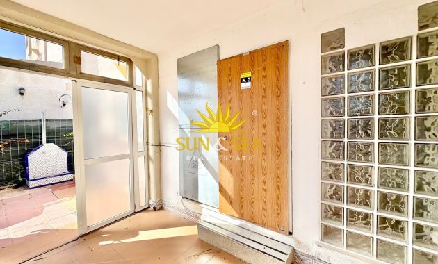 Resale - Villa - Torrevieja - torrevieja