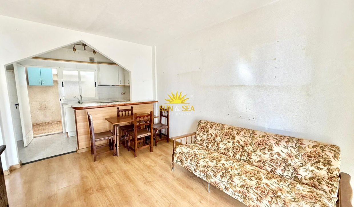 Resale - Villa - Torrevieja - torrevieja